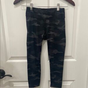 Athleta Girl Printed Chit Chat Capri Leggings